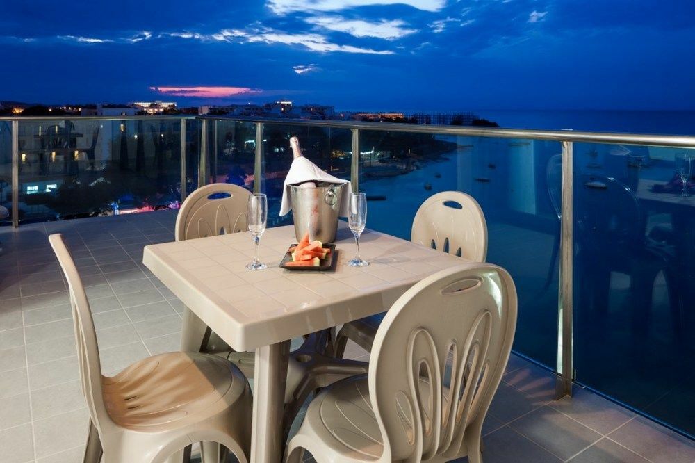 Axel Beach Ibiza - Adults Only Sant Antoni de Portmany Екстериор снимка